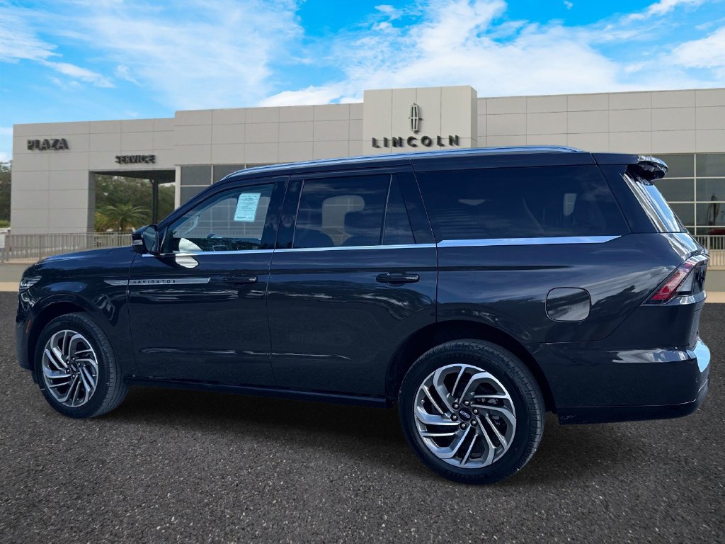 New 2027 Lincoln Navigator Reserve AWD/4WD image 5