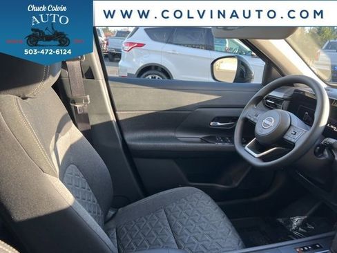 New 2026 Nissan Kicks SV w/ SV Premium Package AWD/4WD image 24
