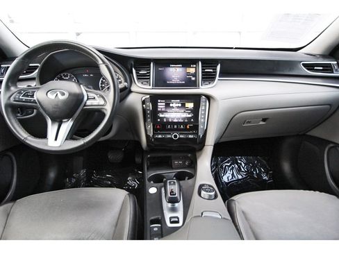Used 2023 INFINITI QX50 Luxe FWD image 9