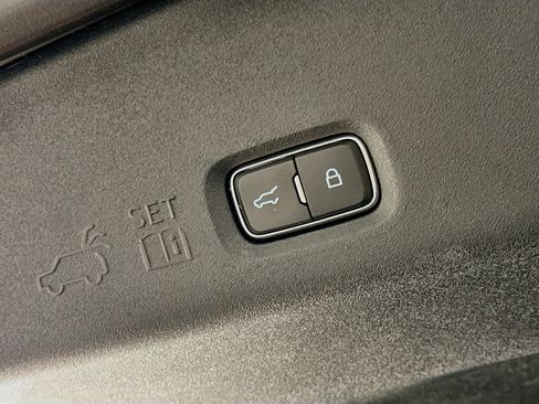 Used 2025 Ford Expedition Active AWD/4WD image 33