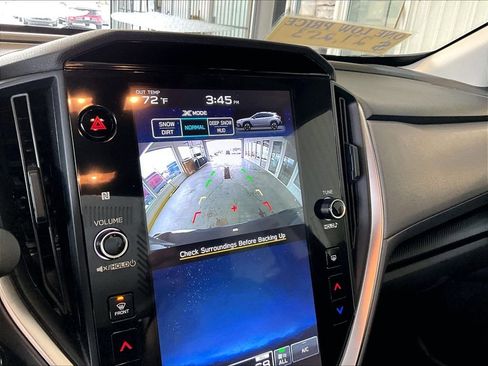 Used 2025 Subaru Crosstrek 2.0i Premium AWD/4WD image 19