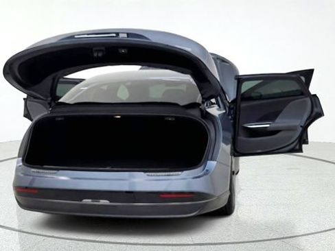 Used 2025 Lucid Air Pure RWD image 18