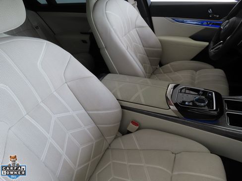 Used 2023 BMW 760i xDrive w/ Executive Package AWD/4WD image 30