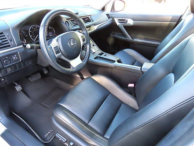 Used 2012 Lexus CT 200h Premium FWD image 11
