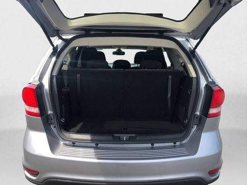 Used 2019 Dodge Journey SE w/ Connectivity Group FWD image 13