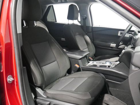 Certified 2023 Ford Explorer XLT w/ Class IV Trailer Tow Package image 16