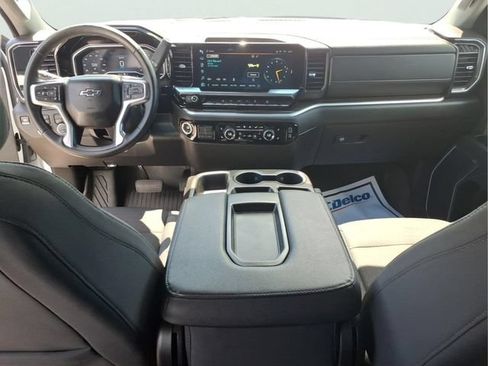 Used 2024 Chevrolet Silverado 1500 RST AWD/4WD image 12