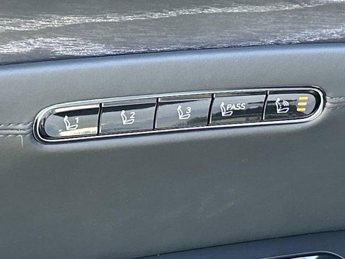 New 2026 Genesis G90 3.5T Prestige image 19