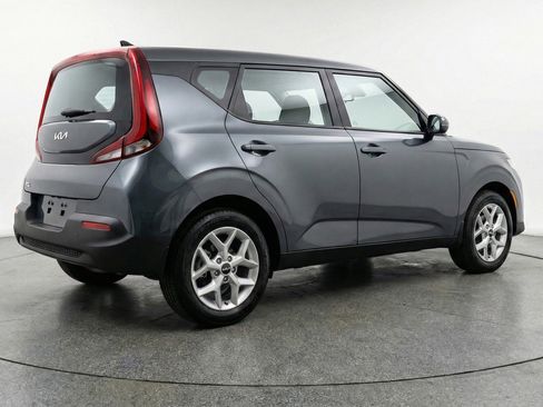 Used 2025 Kia Soul LX w/ LX Technology Package image 9