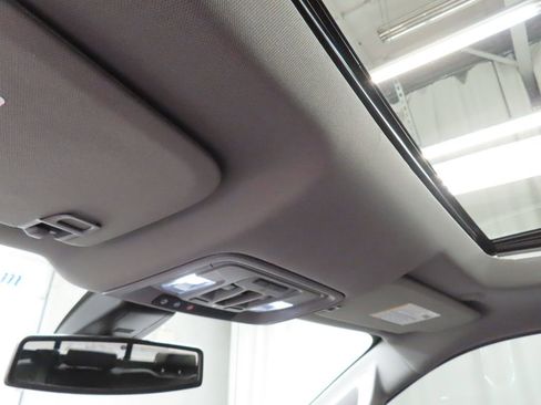 Used 2020 GMC Sierra 1500 SLT w/ SLT Premium Plus Package image 25