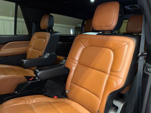 Used 2018 Lincoln Navigator L Reserve w/ Technology Package image 28