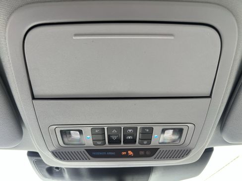 Used 2023 Ford Explorer XLT w/ Equipment Group 202A image 39