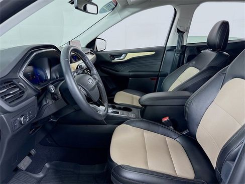 Used 2022 Ford Escape Titanium w/ Titanium Elite Package image 6