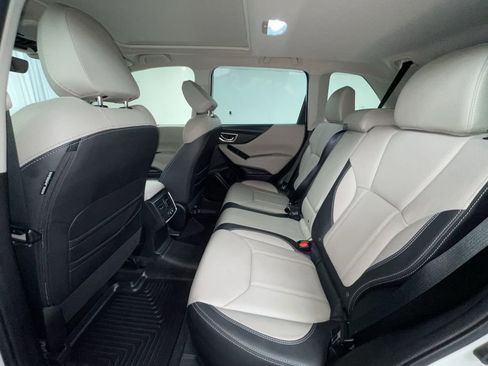 Used 2021 Subaru Forester Limited image 12