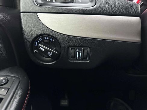 Used 2019 Dodge Grand Caravan GT FWD image 27