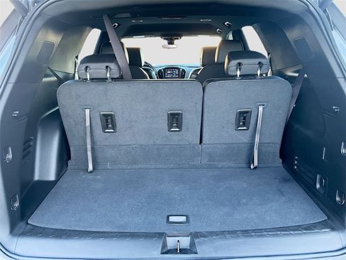 Used 2023 Chevrolet Traverse RS image 26