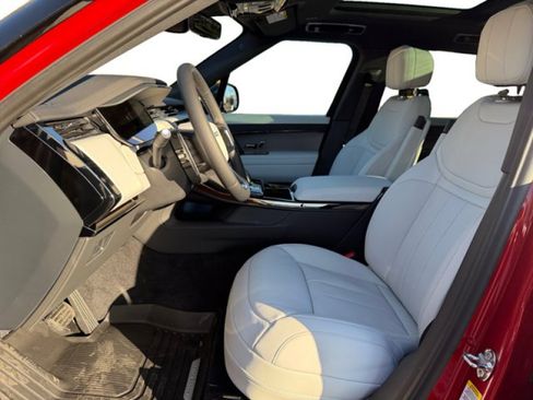 New 2026 Land Rover Range Rover Sport SE AWD/4WD image 10
