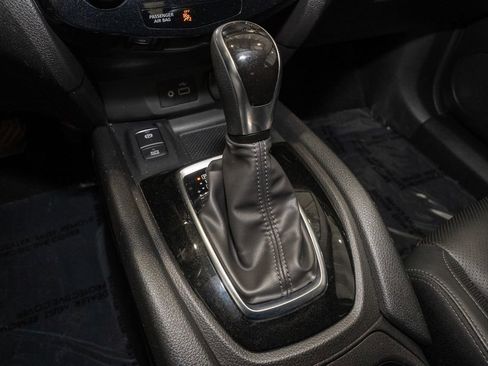 Used 2022 Nissan Rogue Sport SL image 14