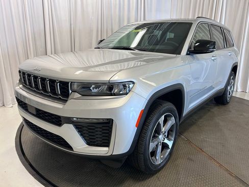 New 2026 Jeep Grand Cherokee L Limited AWD/4WD image 28