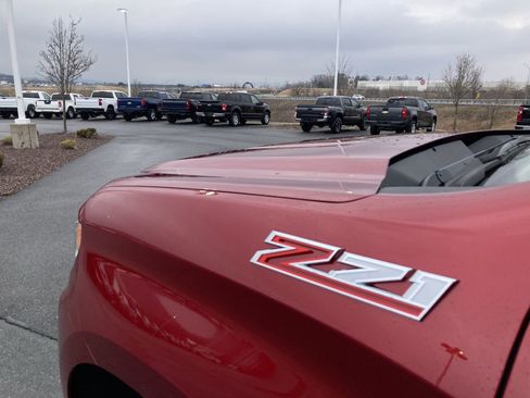 Used 2023 Chevrolet Silverado 1500 RST w/ Z71 Off-Road Package image 13