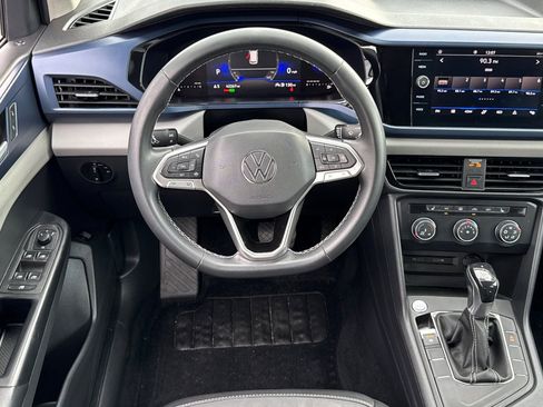 Used 2022 Volkswagen Taos SE image 14