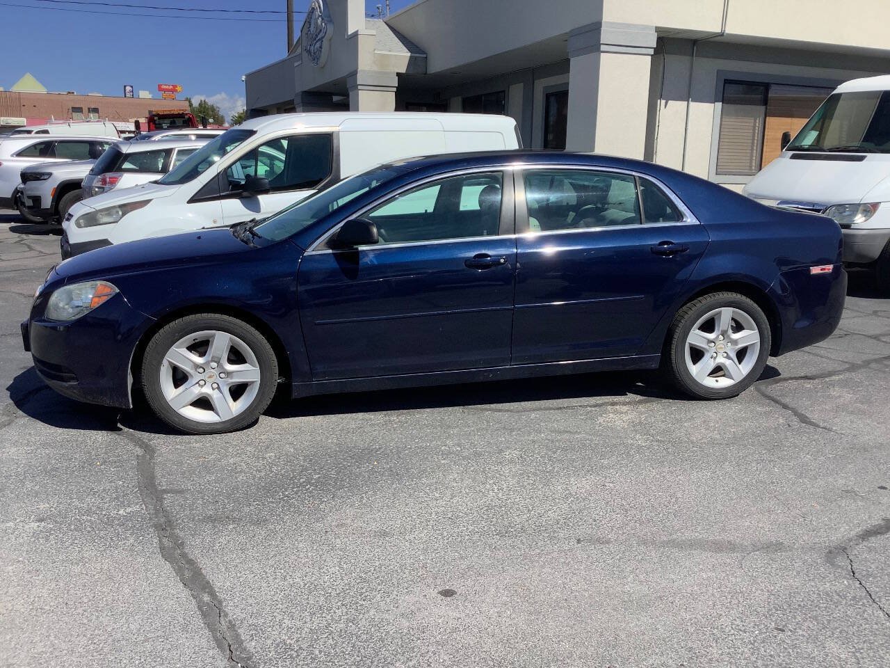 Used 2011 Chevrolet Malibu LS FWD image 15