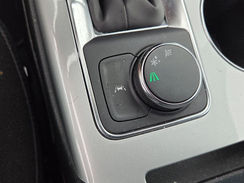 Used 2025 Chevrolet Blazer LT FWD image 23