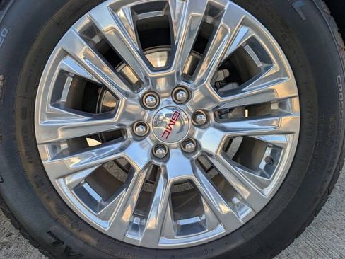 Certified 2023 GMC Yukon Denali AWD/4WD image 7