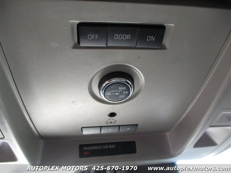Used 2016 Chevrolet Suburban LT AWD/4WD image 36