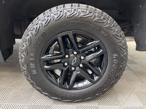 Used 2024 Chevrolet Silverado 1500 LT Trail Boss w/ Protection Package AWD/4WD image 29