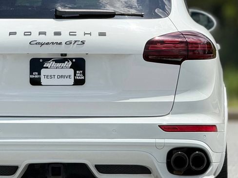 Used 2016 Porsche Cayenne GTS AWD/4WD image 17