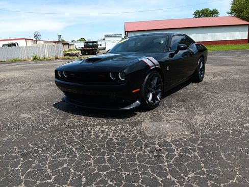 Used 2019 Dodge Challenger R/T Scat Pack RWD image 10