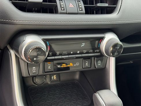 Used 2024 Toyota RAV4 XLE Premium image 31