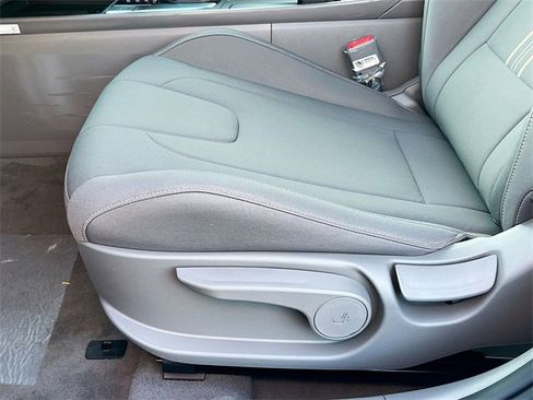 New 2026 Hyundai Elantra Sport image 17