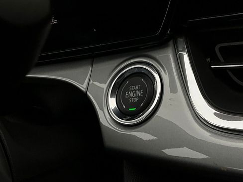 Used 2025 Chevrolet Trax LT image 26