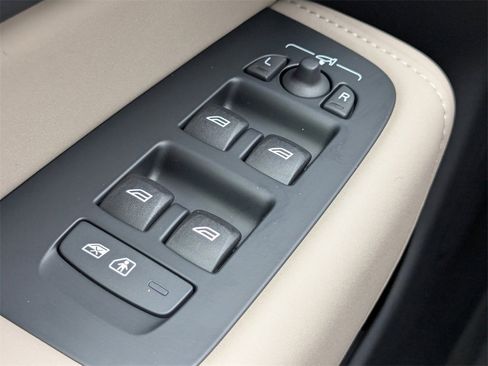 New 2026 Volvo XC60 B5 Core image 27