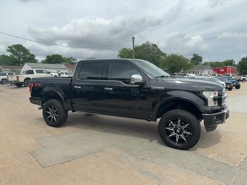 Used 2015 Ford F150 Platinum w/ Equipment Group 701A Luxury AWD/4WD image 5