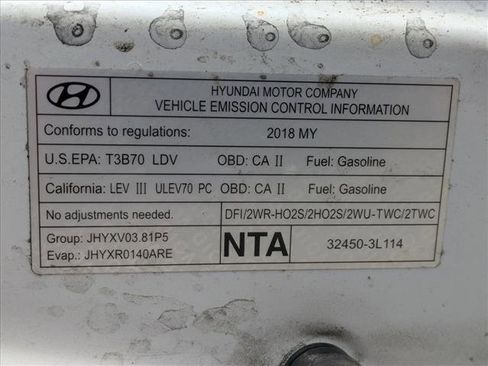 Used 2018 Genesis G80 3.8 w/ Option Group 02 image 14