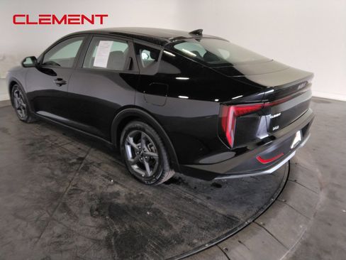 Used 2025 Kia K4 LXS image 8