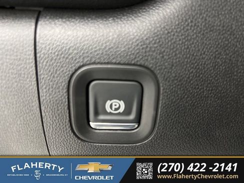 Used 2025 Chevrolet Silverado 2500 Custom w/ Custom Value Package image 25