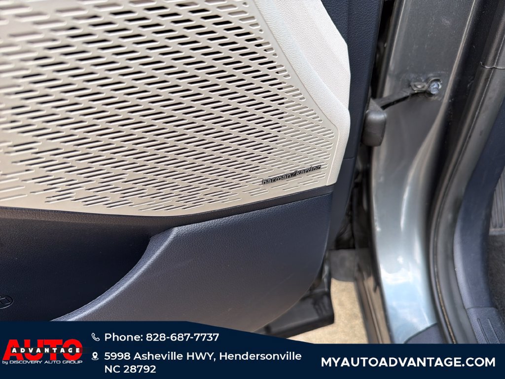 Used 2024 Hyundai Palisade Limited AWD/4WD image 13