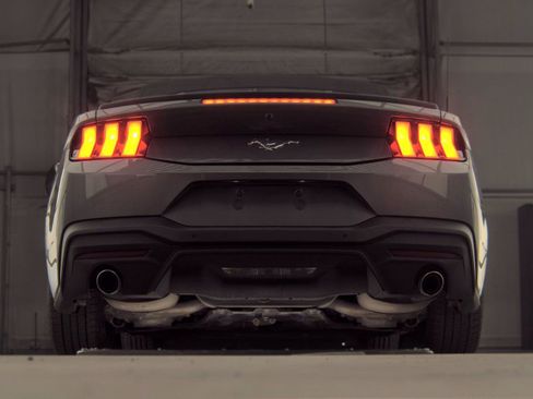 Used 2024 Ford Mustang Premium RWD image 8