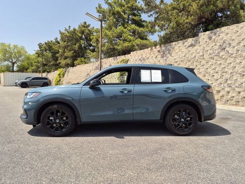 Used 2024 Honda HR-V Sport image 2