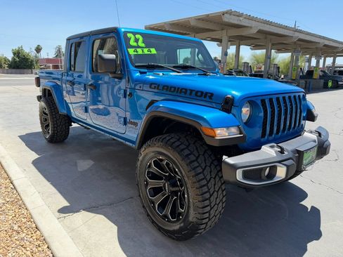 Used 2022 Jeep Gladiator Sport AWD/4WD image 5