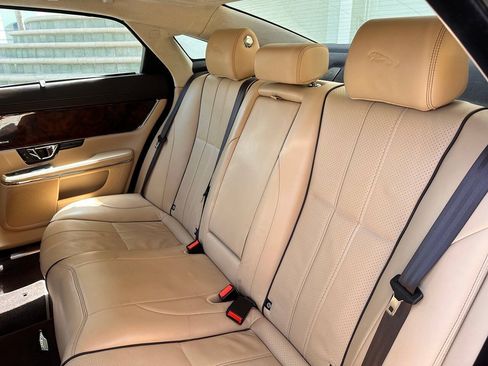 Used 2014 Jaguar XJ L Portfolio RWD image 65
