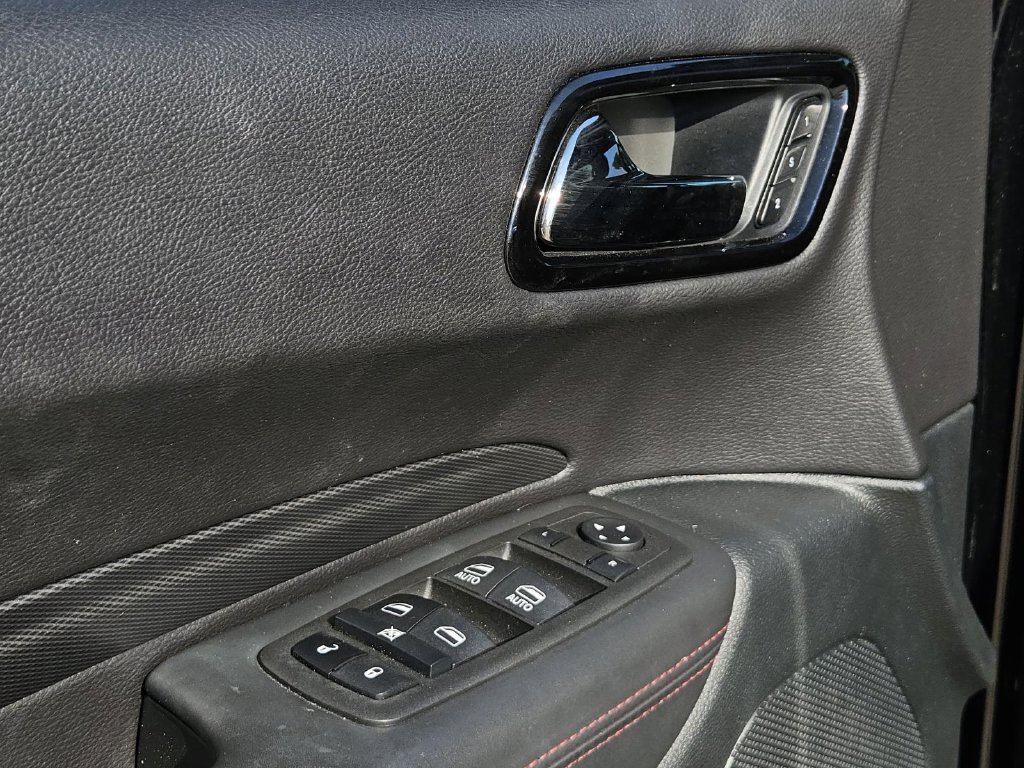 Used 2022 Dodge Durango R/T w/ Blacktop Package RWD image 11