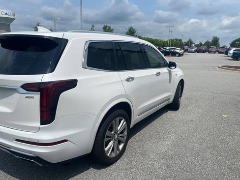 Used 2024 Cadillac XT6 Premium Luxury AWD/4WD image 3