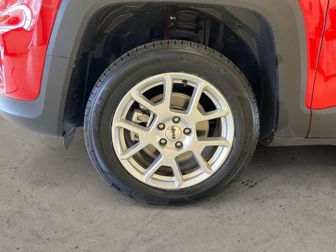 Used 2022 Jeep Renegade Latitude image 16