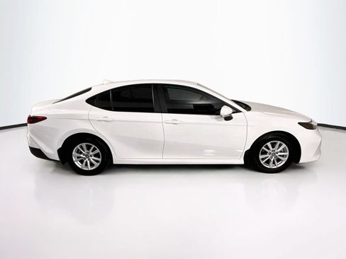Used 2025 Toyota Camry LE w/ Convenience Package FWD image 4
