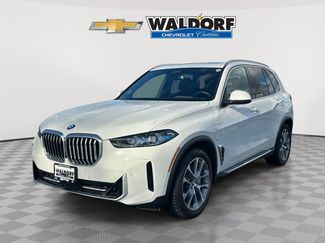 Used 2025 BMW X5 xDrive50e video 3